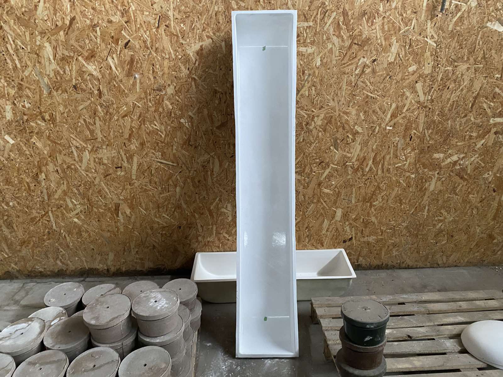 Корыто стеклопластиковое 2м (для группового домика)