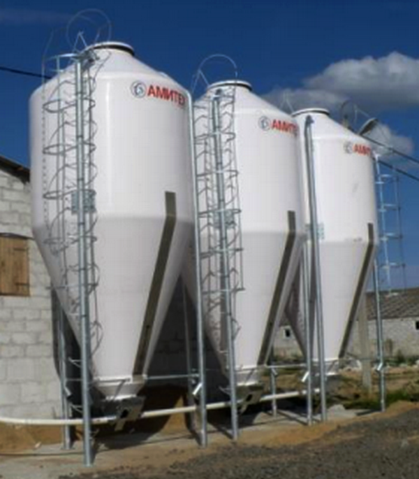 Бункер из стеклопластика 15 м3 (9т), высотой 5,98 м, Ø 2,4 м с возможностью пневмозагрузки, открытия с земли, лестницей с обручами