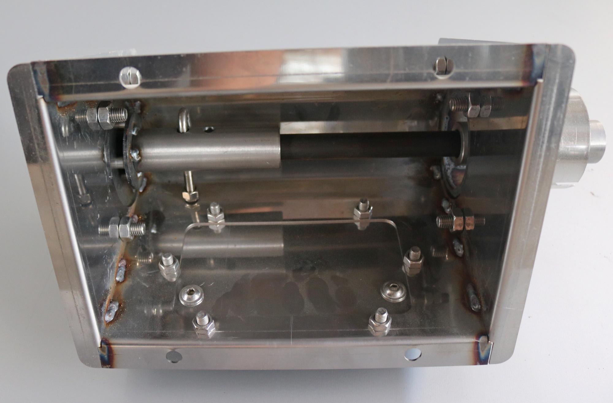 Одиночный поддон с натяжителем спирали для трубы 127мм