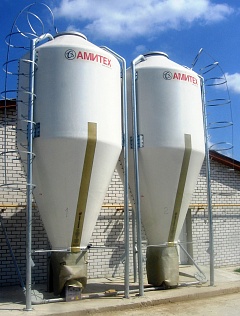 Бункер из стеклопластика 15 м3 (9т), высотой 5,98 м, Ø 2,4 м с возможностью пневмозагрузки, открытия с земли, лестницей с обручами