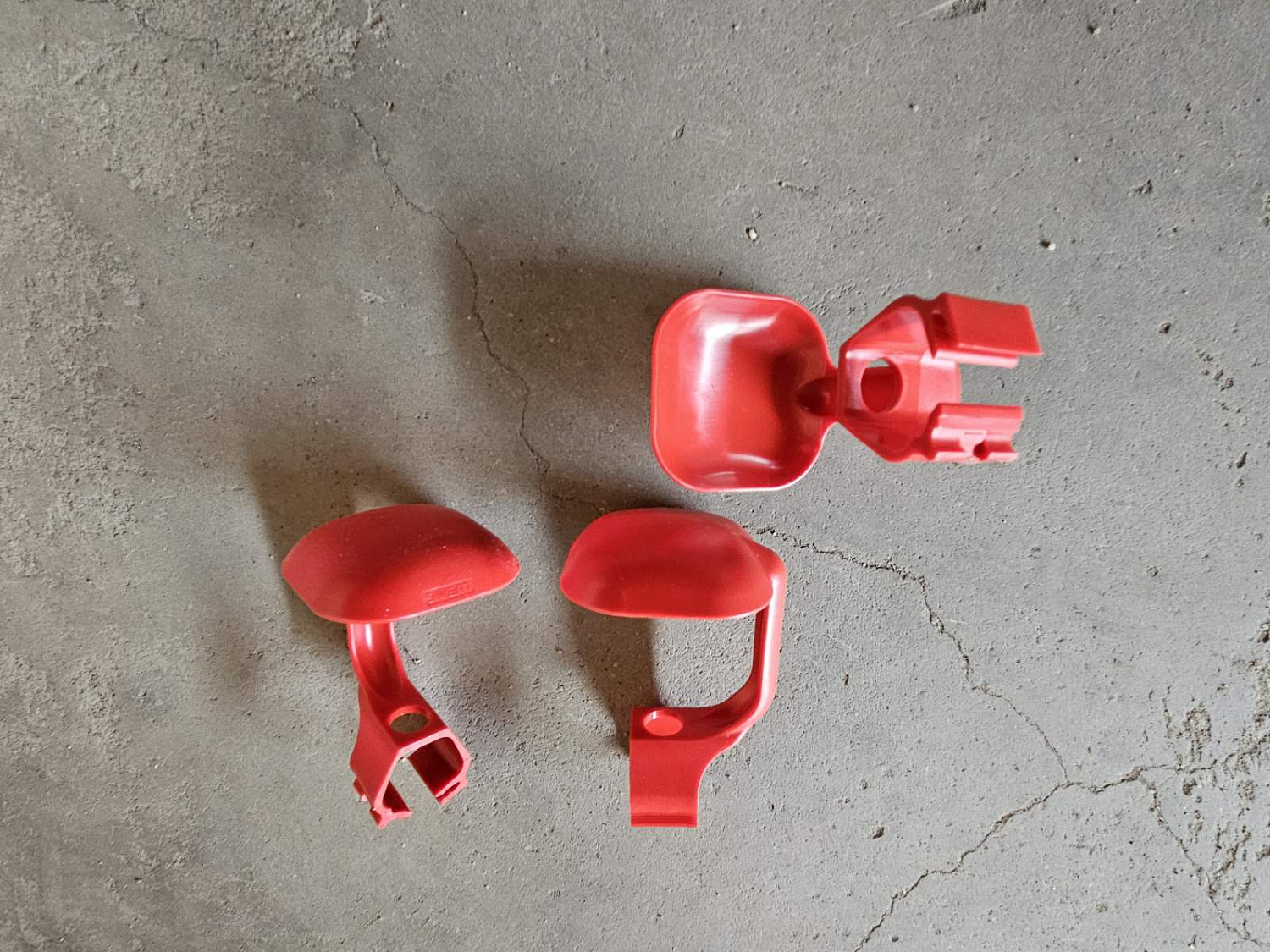 Каплеуловитель 70х70 мм для трубы 22 мм